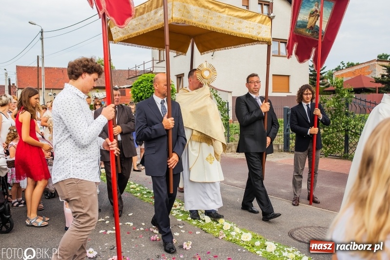 Zdjęcie w galerii na portalu naszraciborz.pl: Boże Ciało w dzielnicach. Brzezie i Studzienna [FOTO i WIDEO] wiadomości z regionu