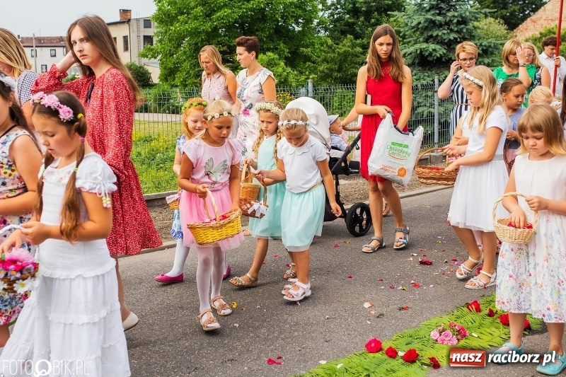 Zdjęcie w galerii na portalu naszraciborz.pl: Boże Ciało w dzielnicach. Brzezie i Studzienna [FOTO i WIDEO] wiadomości z regionu