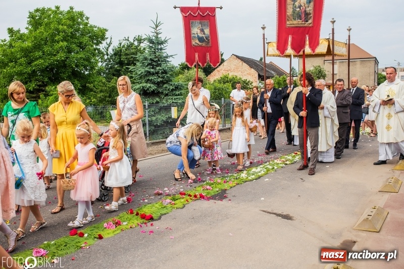 Zdjęcie w galerii na portalu naszraciborz.pl: Boże Ciało w dzielnicach. Brzezie i Studzienna [FOTO i WIDEO] wiadomości z regionu