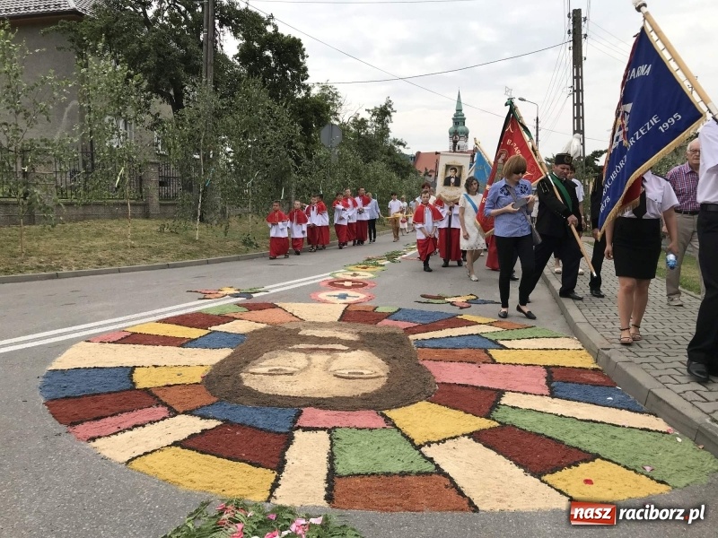 Zdjęcie w galerii na portalu naszraciborz.pl: Boże Ciało w dzielnicach. Brzezie i Studzienna [FOTO i WIDEO] wiadomości z regionu