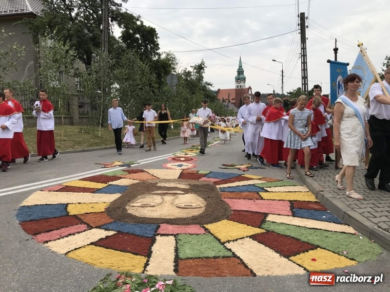 Zdjęcie w galerii na portalu naszraciborz.pl: Boże Ciało w dzielnicach. Brzezie i Studzienna [FOTO i WIDEO] wiadomości z regionu