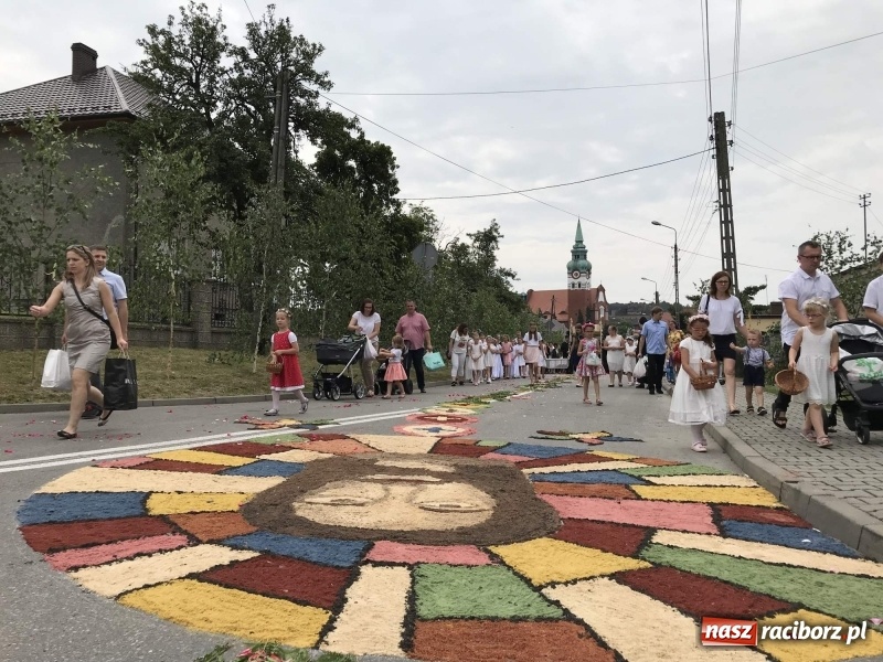 Zdjęcie w galerii na portalu naszraciborz.pl: Boże Ciało w dzielnicach. Brzezie i Studzienna [FOTO i WIDEO] wiadomości z regionu