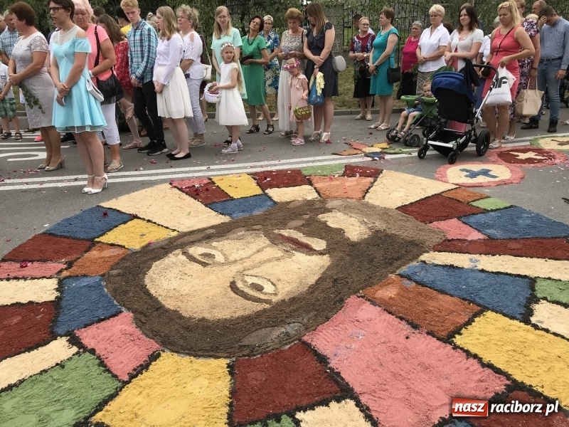 Zdjęcie w galerii na portalu naszraciborz.pl: Boże Ciało w dzielnicach. Brzezie i Studzienna [FOTO i WIDEO] wiadomości z regionu