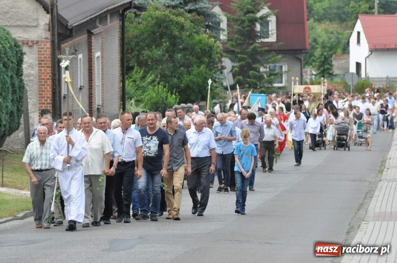 Zdjęcie w galerii na portalu naszraciborz.pl: Boże Ciało w dzielnicach. Brzezie i Studzienna [FOTO i WIDEO] wiadomości z regionu