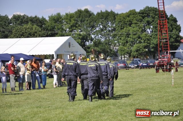 Zdjęcie w galerii na portalu naszraciborz.pl: Gospodarze zgarnęli wszystko wiadomości z regionu