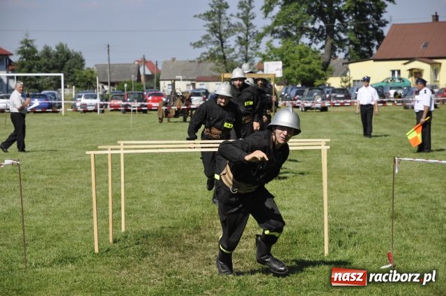 Zdjęcie w galerii na portalu naszraciborz.pl: Gospodarze zgarnęli wszystko wiadomości z regionu