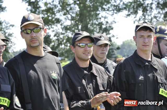 Zdjęcie w galerii na portalu naszraciborz.pl: Gospodarze zgarnęli wszystko wiadomości z regionu