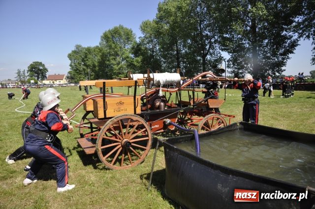 Zdjęcie w galerii na portalu naszraciborz.pl: Gospodarze zgarnęli wszystko wiadomości z regionu