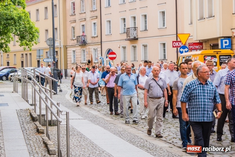 Zdjęcie w galerii na portalu naszraciborz.pl: Procesja Bożego Ciała na starym mieście [FOTO i WIDEO] wiadomości z regionu
