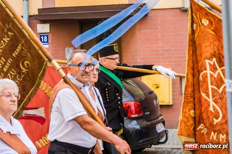 Zdjęcie w galerii na portalu naszraciborz.pl: Procesja Bożego Ciała na starym mieście [FOTO i WIDEO] wiadomości z regionu