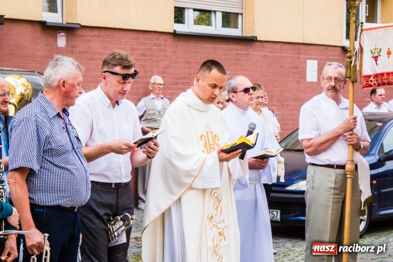 Zdjęcie w galerii na portalu naszraciborz.pl: Procesja Bożego Ciała na starym mieście [FOTO i WIDEO] wiadomości z regionu