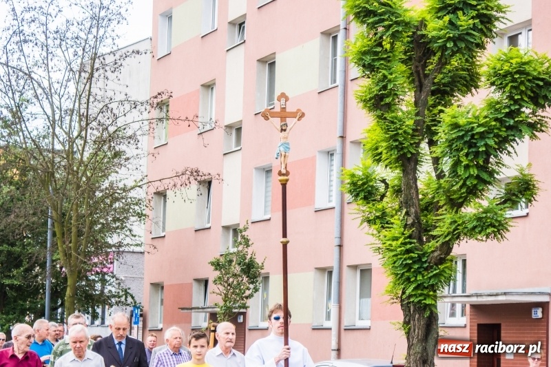 Zdjęcie w galerii na portalu naszraciborz.pl: Procesja Bożego Ciała na starym mieście [FOTO i WIDEO] wiadomości z regionu