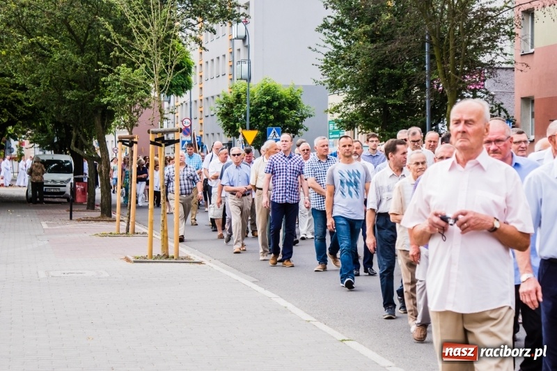 Zdjęcie w galerii na portalu naszraciborz.pl: Procesja Bożego Ciała na starym mieście [FOTO i WIDEO] wiadomości z regionu