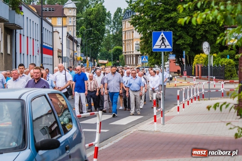 Zdjęcie w galerii na portalu naszraciborz.pl: Procesja Bożego Ciała na starym mieście [FOTO i WIDEO] wiadomości z regionu