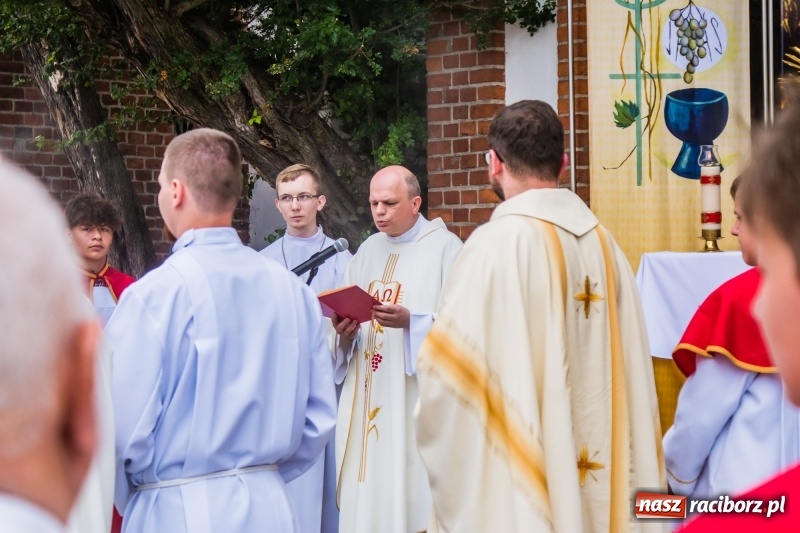 Zdjęcie w galerii na portalu naszraciborz.pl: Procesja Bożego Ciała na starym mieście [FOTO i WIDEO] wiadomości z regionu
