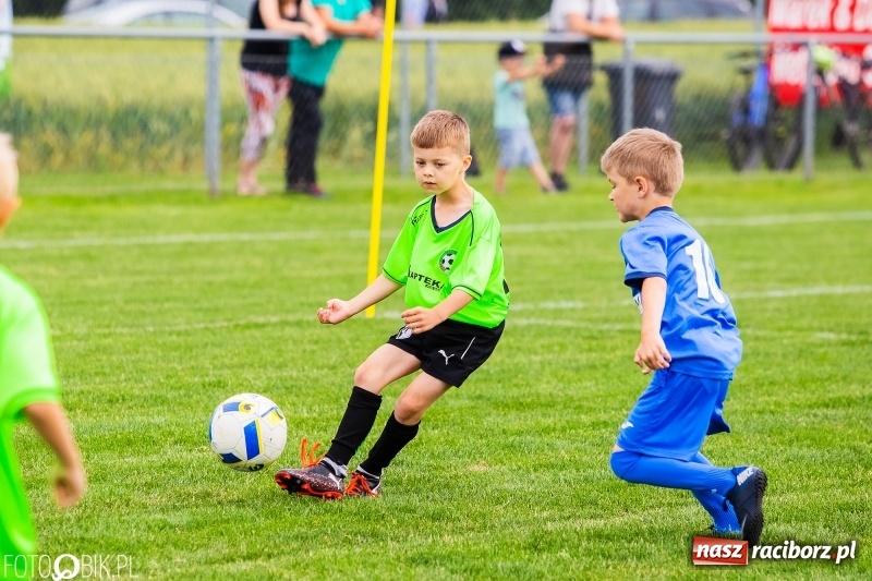 Zdjęcie w galerii na portalu naszraciborz.pl: Turniej żaków w ramach festynu sportowego w Borucinie wiadomości z regionu