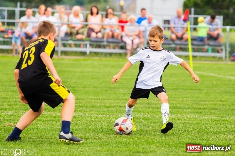 Zdjęcie w galerii na portalu naszraciborz.pl: Turniej żaków w ramach festynu sportowego w Borucinie wiadomości z regionu