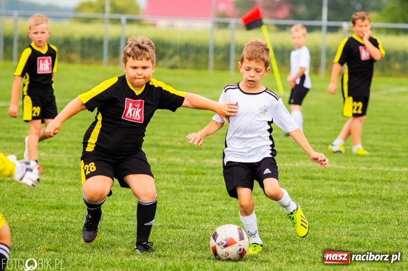 Zdjęcie w galerii na portalu naszraciborz.pl: Turniej żaków w ramach festynu sportowego w Borucinie wiadomości z regionu