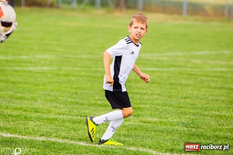 Zdjęcie w galerii na portalu naszraciborz.pl: Turniej żaków w ramach festynu sportowego w Borucinie wiadomości z regionu