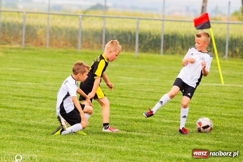 Zdjęcie w galerii na portalu naszraciborz.pl: Turniej żaków w ramach festynu sportowego w Borucinie wiadomości z regionu