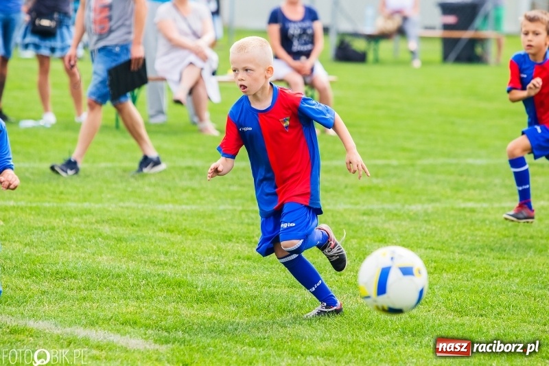 Zdjęcie w galerii na portalu naszraciborz.pl: Turniej żaków w ramach festynu sportowego w Borucinie wiadomości z regionu