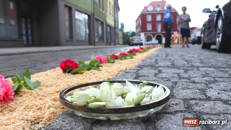 Zdjęcie w galerii na portalu naszraciborz.pl: Cisi bohaterowie z parafii miejskiej  wiadomości z regionu
