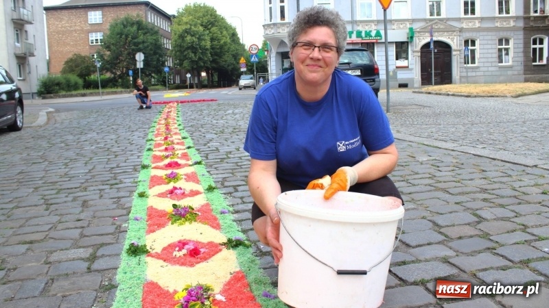Zdjęcie w galerii na portalu naszraciborz.pl: Cisi bohaterowie z parafii miejskiej  wiadomości z regionu