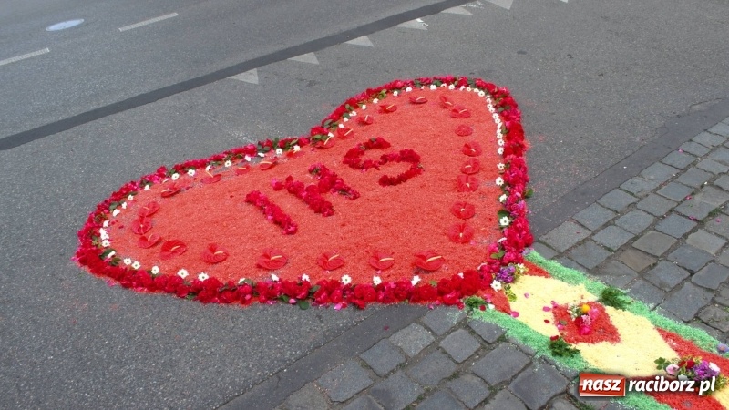 Zdjęcie w galerii na portalu naszraciborz.pl: Cisi bohaterowie z parafii miejskiej  wiadomości z regionu