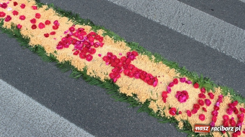 Zdjęcie w galerii na portalu naszraciborz.pl: Cisi bohaterowie z parafii miejskiej  wiadomości z regionu