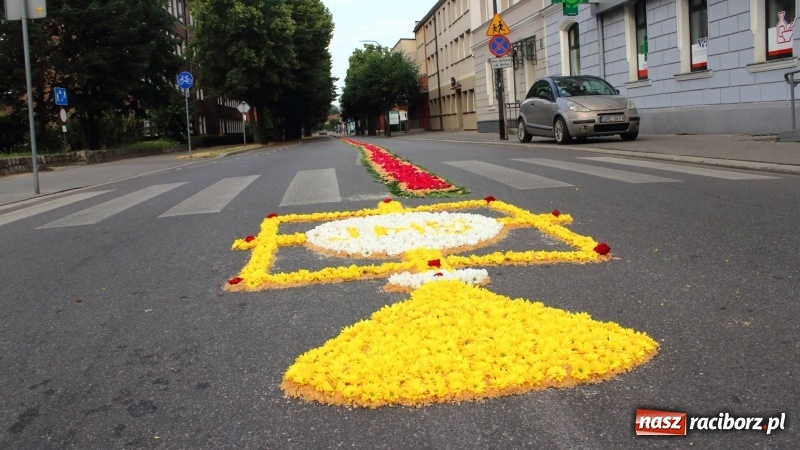 Zdjęcie w galerii na portalu naszraciborz.pl: Cisi bohaterowie z parafii miejskiej  wiadomości z regionu