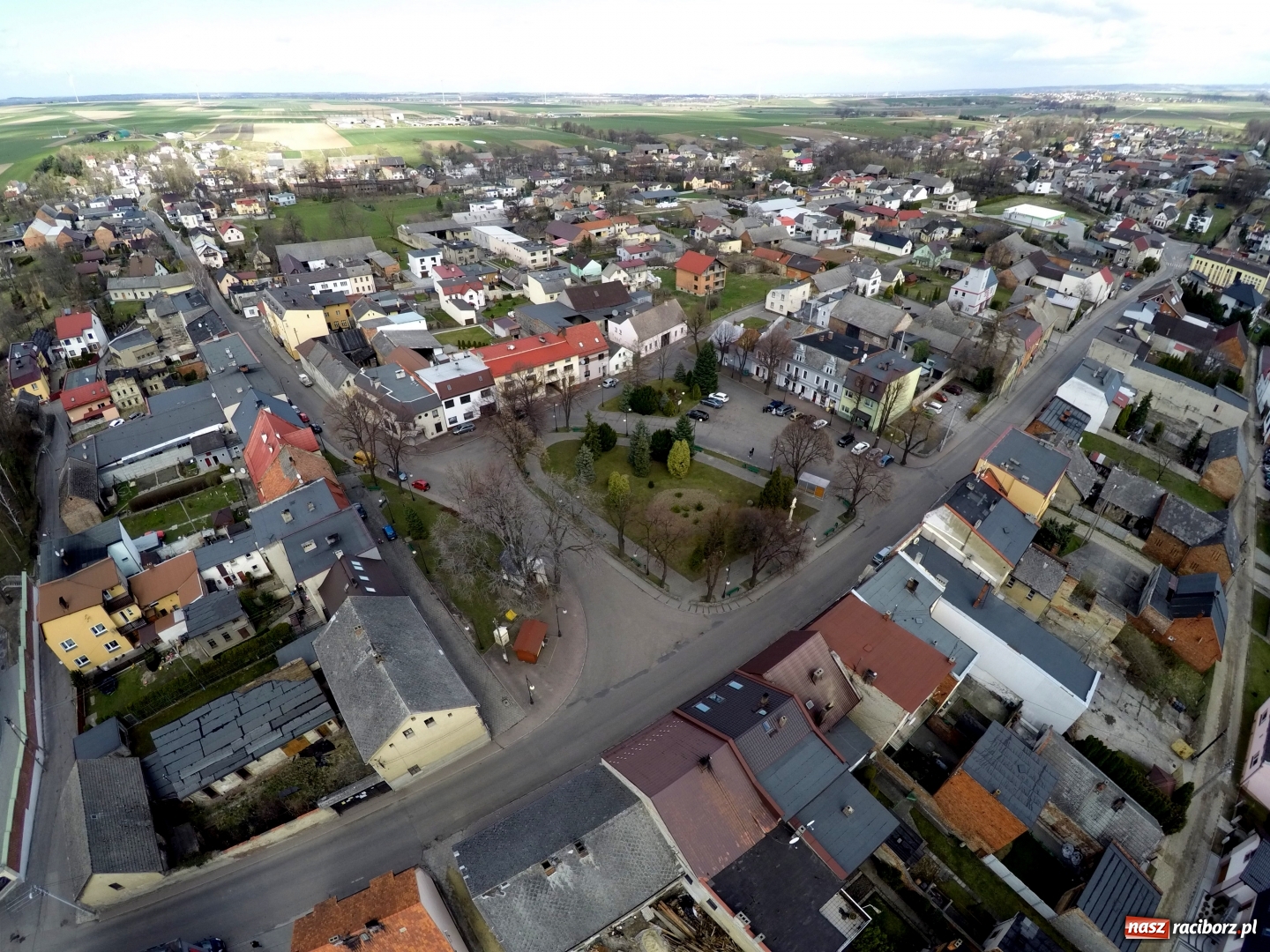 Zdjęcie w galerii na portalu naszraciborz.pl: Gmina Krzanowice dostała unijną dotację na modernizację rynku wiadomości z regionu