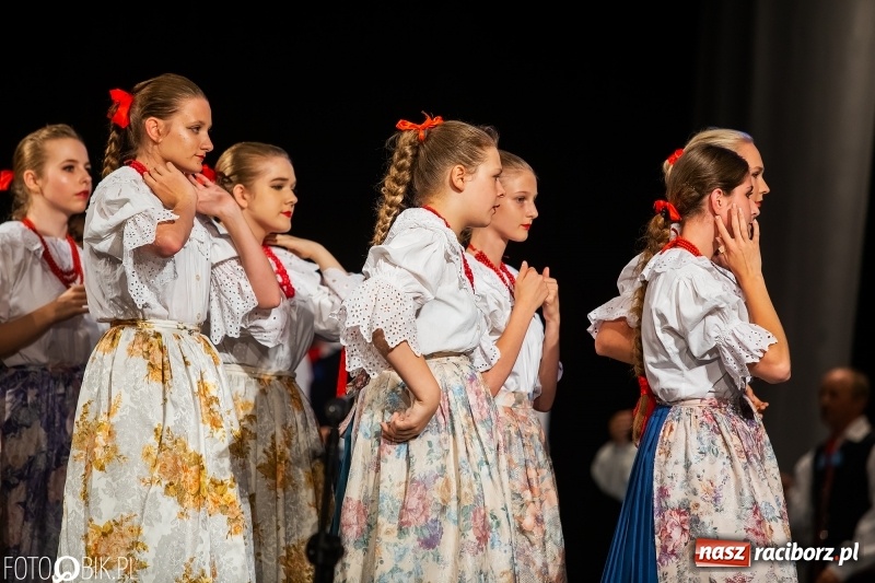 Zdjęcie w galerii na portalu naszraciborz.pl: Jubileuszowy koncert z okazji 65-lecia ZPiT Strzecha wiadomości z regionu