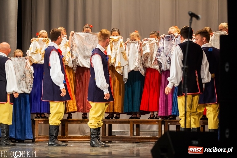 Zdjęcie w galerii na portalu naszraciborz.pl: Jubileuszowy koncert z okazji 65-lecia ZPiT Strzecha wiadomości z regionu