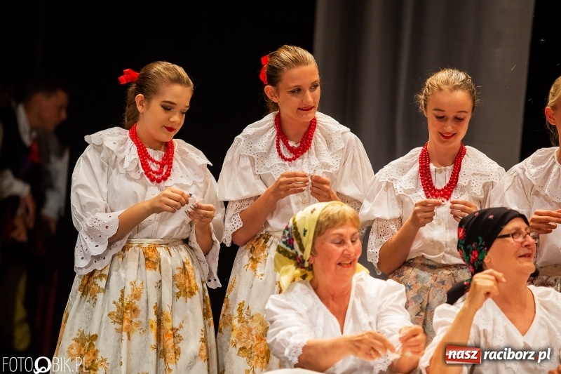 Zdjęcie w galerii na portalu naszraciborz.pl: Jubileuszowy koncert z okazji 65-lecia ZPiT Strzecha wiadomości z regionu