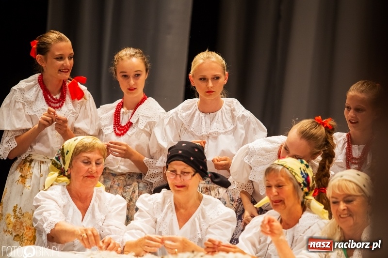 Zdjęcie w galerii na portalu naszraciborz.pl: Jubileuszowy koncert z okazji 65-lecia ZPiT Strzecha wiadomości z regionu