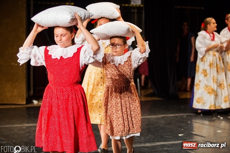 Zdjęcie w galerii na portalu naszraciborz.pl: Jubileuszowy koncert z okazji 65-lecia ZPiT Strzecha wiadomości z regionu