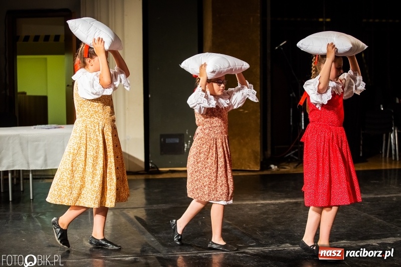 Zdjęcie w galerii na portalu naszraciborz.pl: Jubileuszowy koncert z okazji 65-lecia ZPiT Strzecha wiadomości z regionu