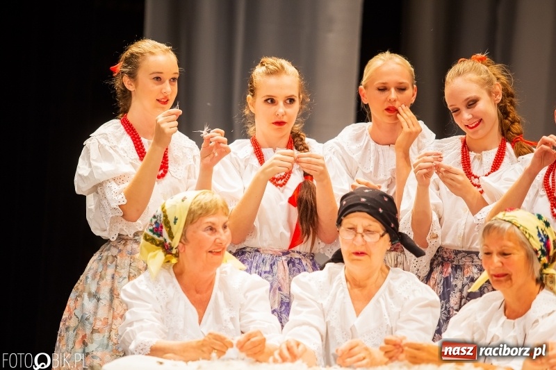 Zdjęcie w galerii na portalu naszraciborz.pl: Jubileuszowy koncert z okazji 65-lecia ZPiT Strzecha wiadomości z regionu