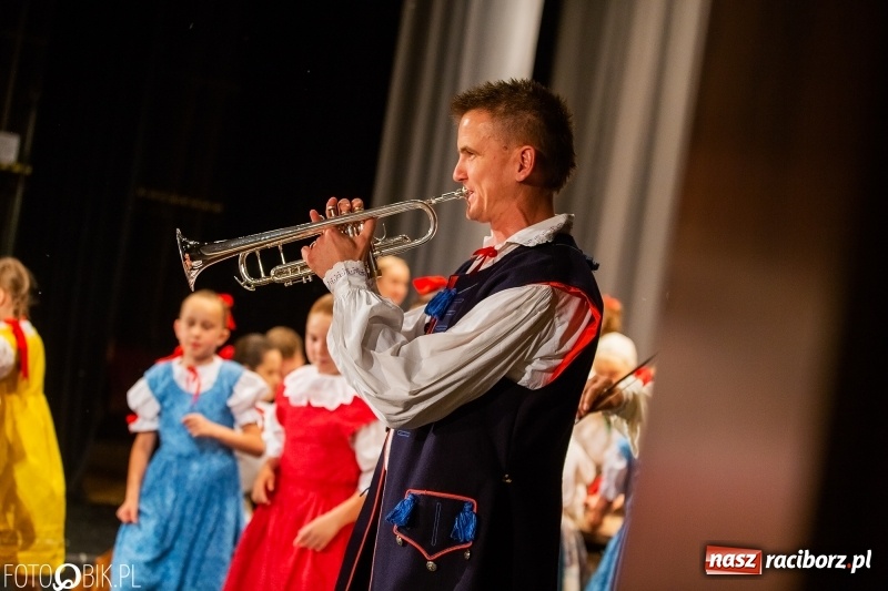 Zdjęcie w galerii na portalu naszraciborz.pl: Jubileuszowy koncert z okazji 65-lecia ZPiT Strzecha wiadomości z regionu