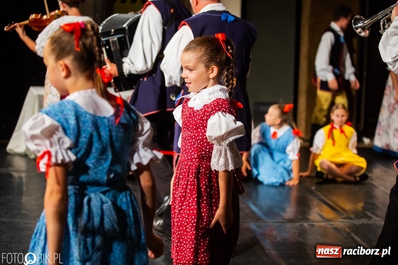 Zdjęcie w galerii na portalu naszraciborz.pl: Jubileuszowy koncert z okazji 65-lecia ZPiT Strzecha wiadomości z regionu