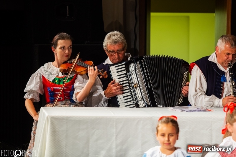 Zdjęcie w galerii na portalu naszraciborz.pl: Jubileuszowy koncert z okazji 65-lecia ZPiT Strzecha wiadomości z regionu