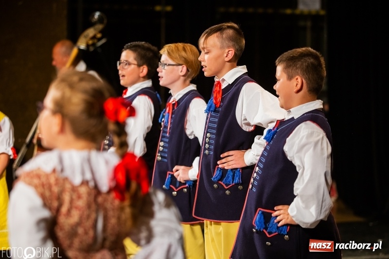 Zdjęcie w galerii na portalu naszraciborz.pl: Jubileuszowy koncert z okazji 65-lecia ZPiT Strzecha wiadomości z regionu