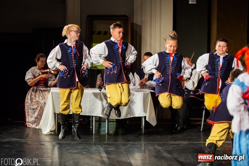 Zdjęcie w galerii na portalu naszraciborz.pl: Jubileuszowy koncert z okazji 65-lecia ZPiT Strzecha wiadomości z regionu