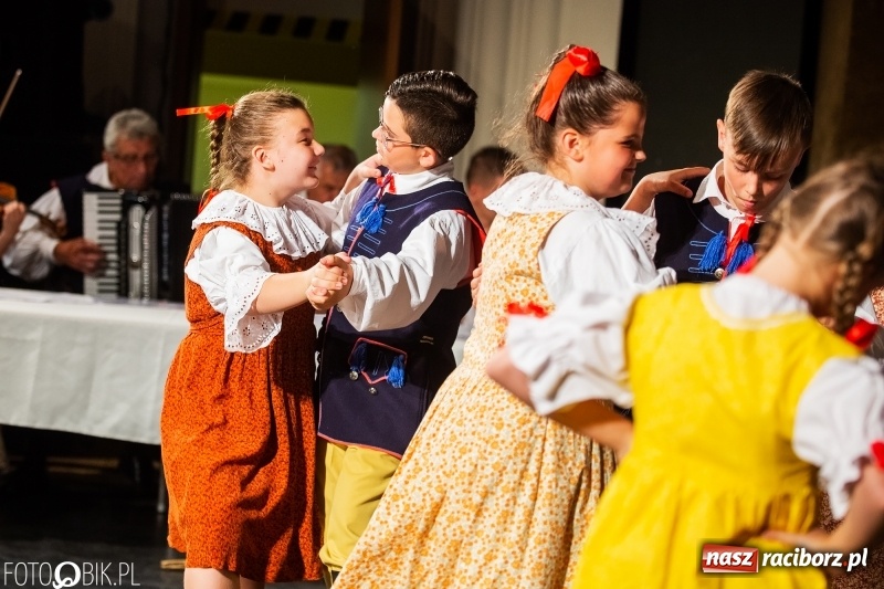 Zdjęcie w galerii na portalu naszraciborz.pl: Jubileuszowy koncert z okazji 65-lecia ZPiT Strzecha wiadomości z regionu