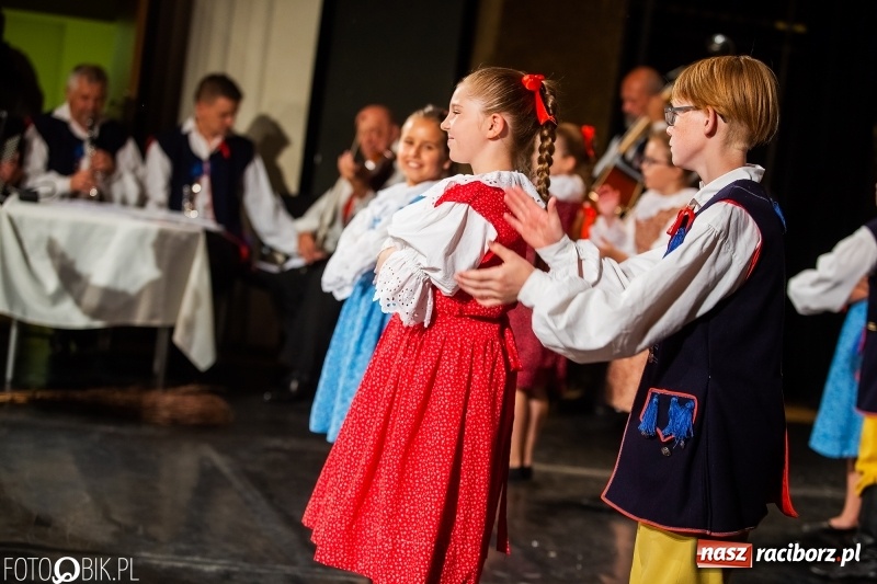 Zdjęcie w galerii na portalu naszraciborz.pl: Jubileuszowy koncert z okazji 65-lecia ZPiT Strzecha wiadomości z regionu