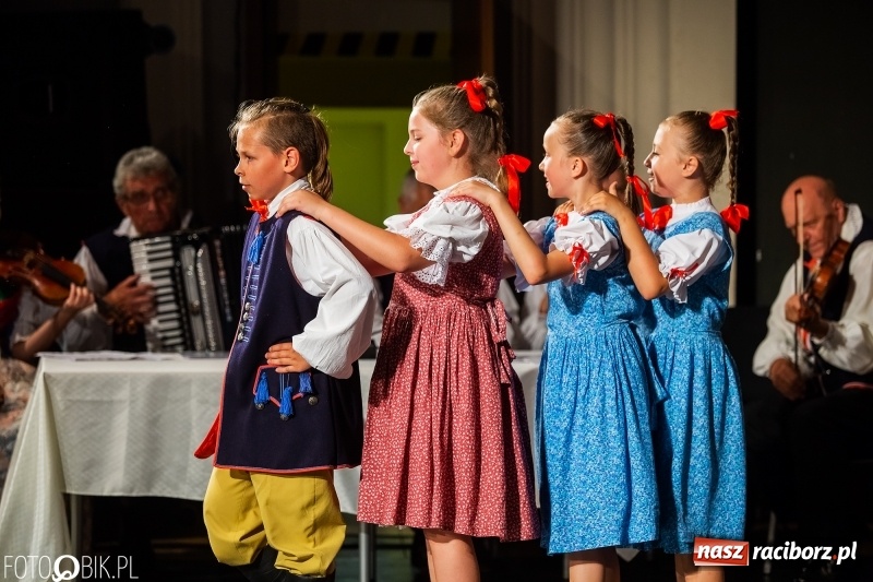 Zdjęcie w galerii na portalu naszraciborz.pl: Jubileuszowy koncert z okazji 65-lecia ZPiT Strzecha wiadomości z regionu