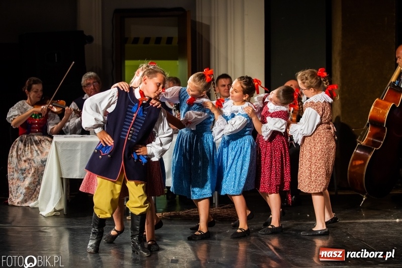 Zdjęcie w galerii na portalu naszraciborz.pl: Jubileuszowy koncert z okazji 65-lecia ZPiT Strzecha wiadomości z regionu