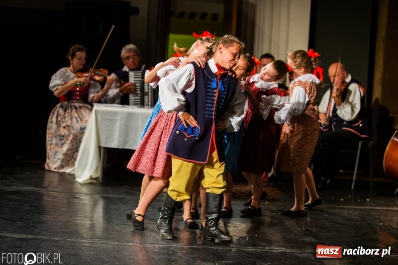 Zdjęcie w galerii na portalu naszraciborz.pl: Jubileuszowy koncert z okazji 65-lecia ZPiT Strzecha wiadomości z regionu