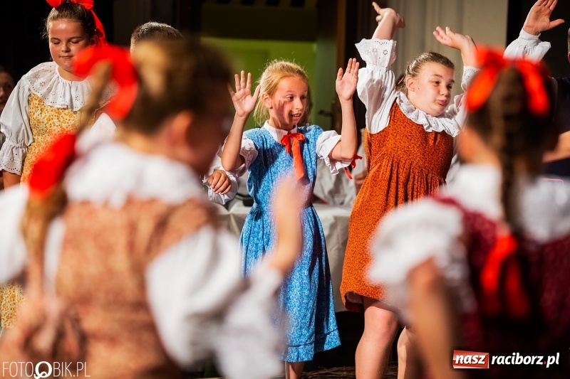 Zdjęcie w galerii na portalu naszraciborz.pl: Jubileuszowy koncert z okazji 65-lecia ZPiT Strzecha wiadomości z regionu