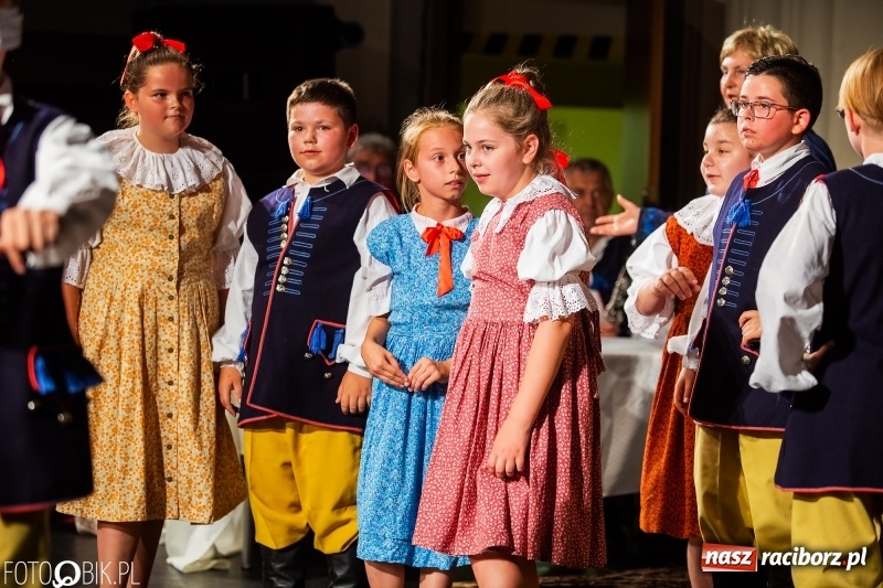 Zdjęcie w galerii na portalu naszraciborz.pl: Jubileuszowy koncert z okazji 65-lecia ZPiT Strzecha wiadomości z regionu